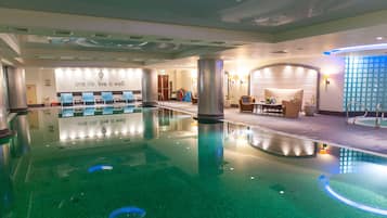 Una piscina techada