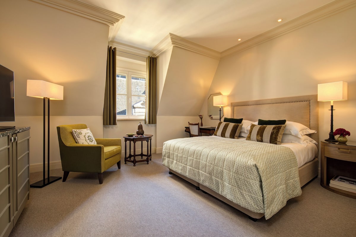 Habitació Deluxe | Roba de llit d'alta qualitat, minibar i caixa forta a l'habitació