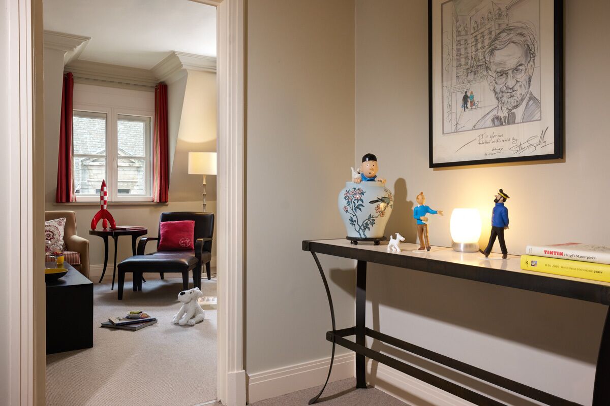 tintin suite | living area | flat-screen tv, pay films