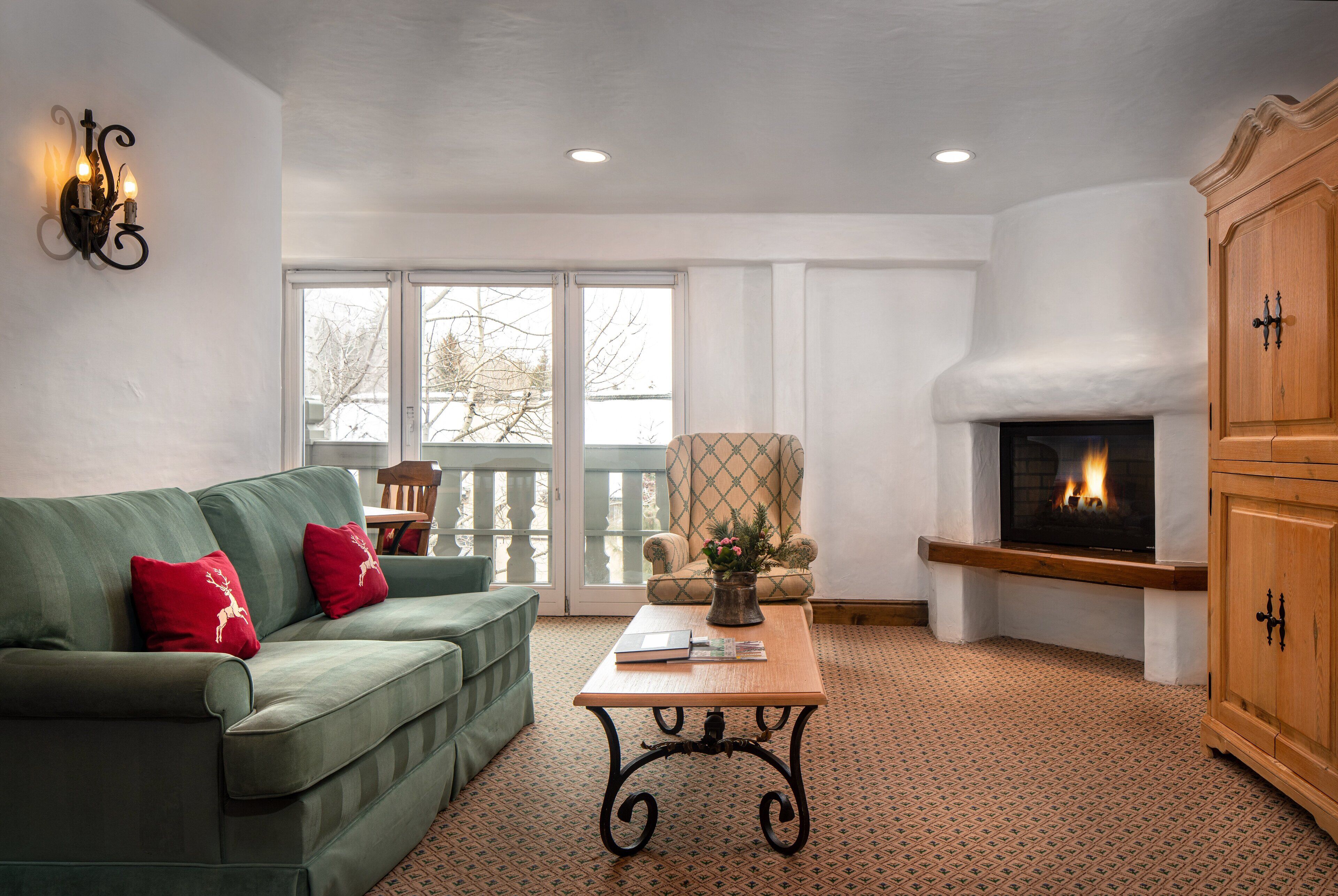 bald mountain 1 bedroom suite 1 king | living area | lcd tv, pay films, heated floors