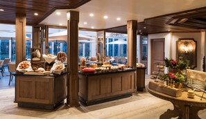Daily buffet breakfast for a fee