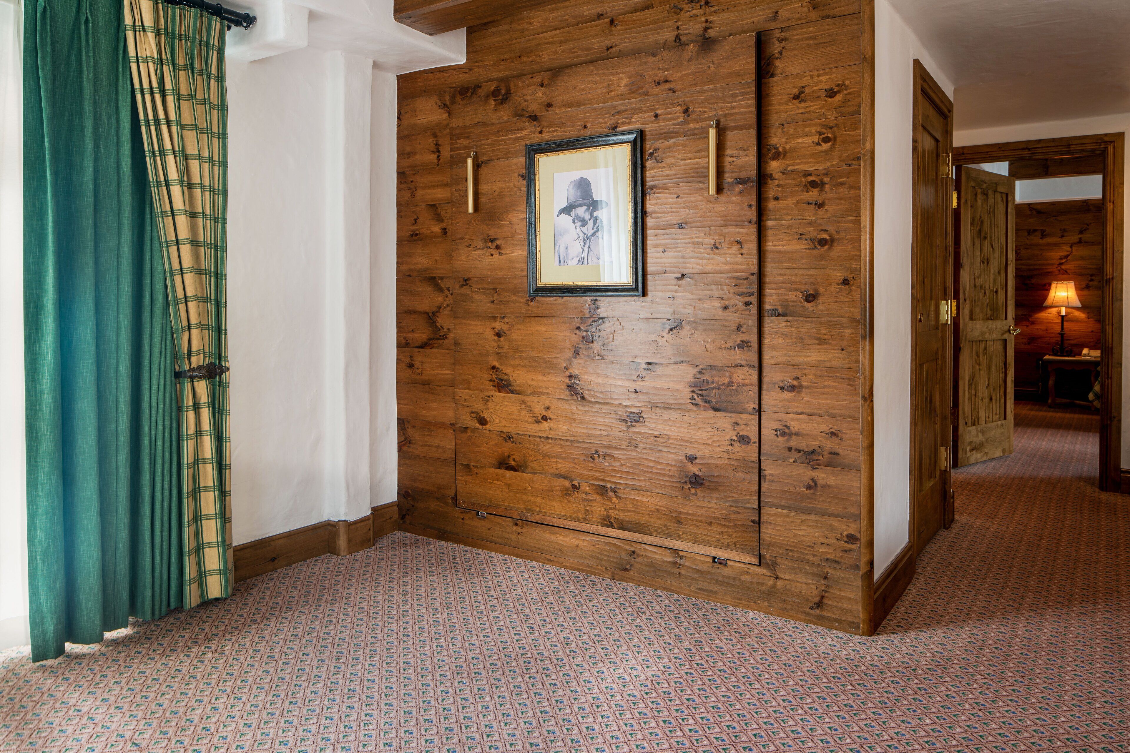 bald mountain 1 bedroom suite 1 king and double murphy | living area | lcd tv, pay films, heated floors