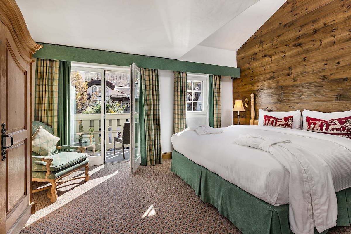 1 bedroom, premium bedding, minibar, in-room safe