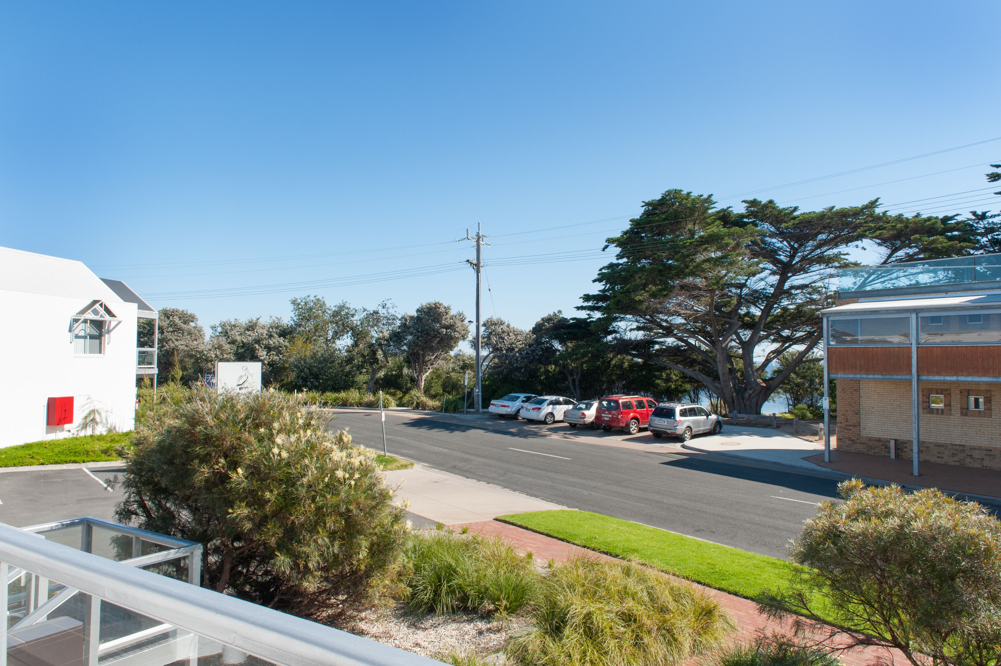 one bedroom metung village apartment | balcony