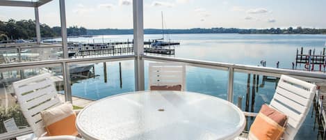 Apartamento standard, 3 quartos, cozinha (Bancroft Bay) | Vista do quarto