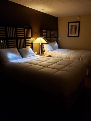 Chambre Standard | Coffre-fort pour ordinateur portable, décor unique, ameublement unique