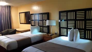 Habitación estándar | Caja fuerte, decoración individual, mobiliario individual y escritorio