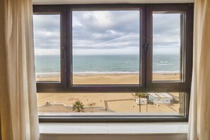 Vista para praia/oceano