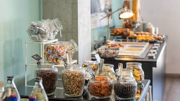 Päivittäinen buffetaamiainen maksusta