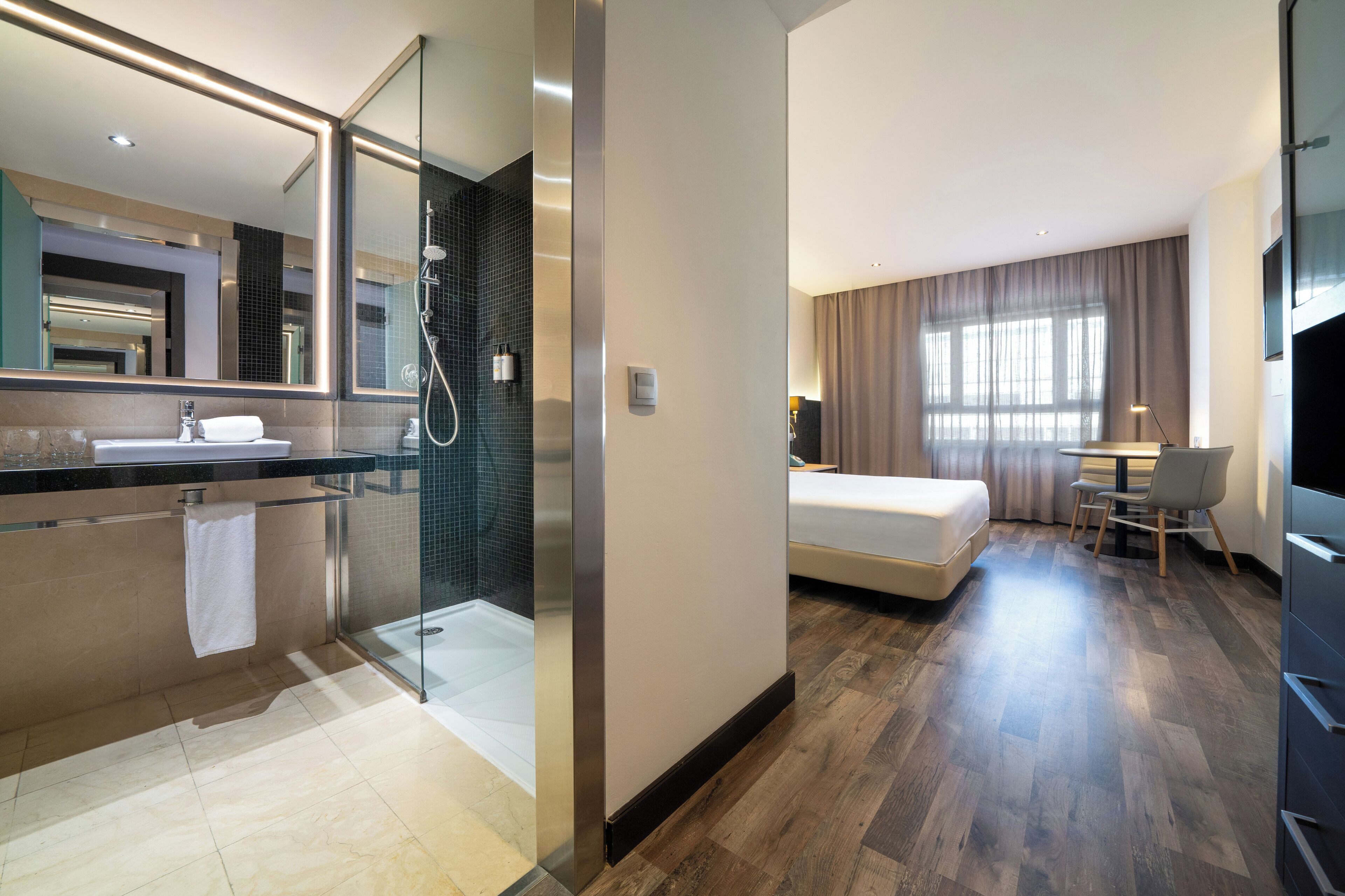 Photo - Hotel Cádiz Paseo del Mar, Affiliated by Meliá