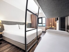 Familienzimmer, Meerblick (2+2) | Minibar, Zimmersafe, Schreibtisch, kostenloses WLAN