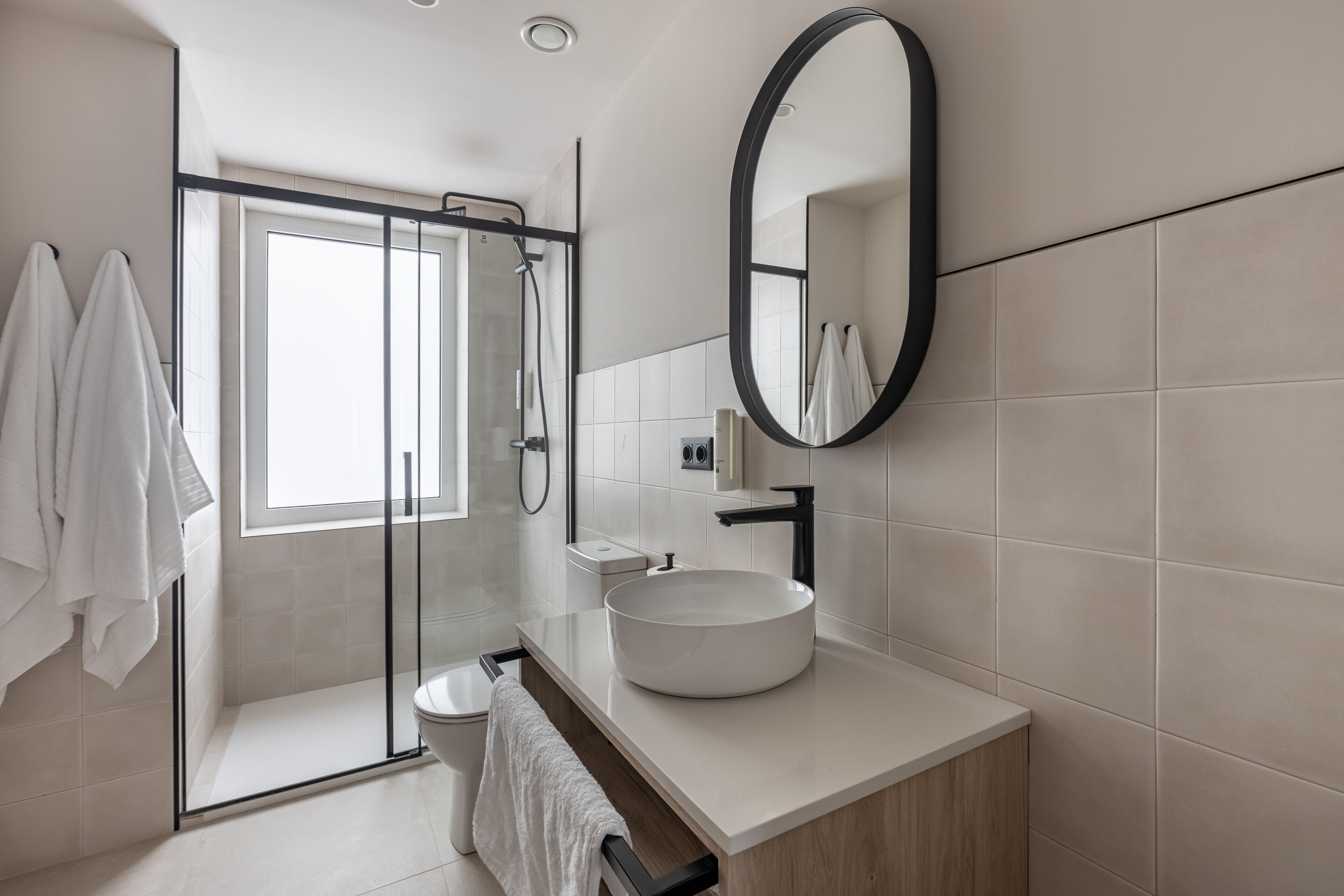 Departamento, 2 habitaciones | Baño | Regadera, secadora de cabello, toallas 