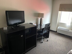 Chambre Standard, 2 grands lits | Bureau, fer et planche à repasser, accès au Wi-Fi (inclus)