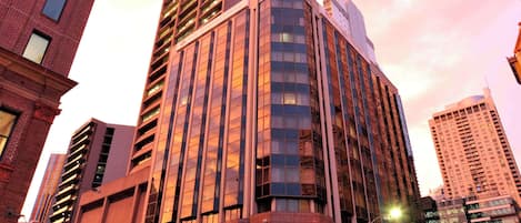 Façade de l’hébergement - soirée/nuit