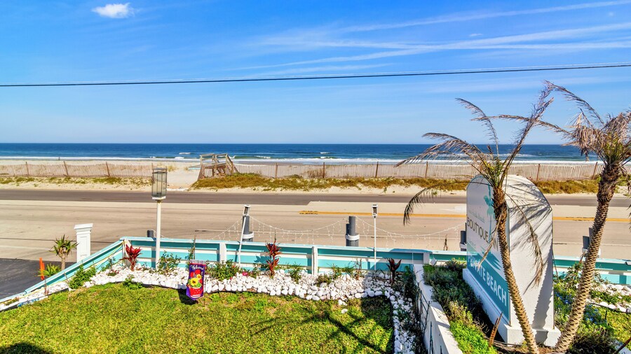 Ocean Sands Beach Boutique Inn - 1 Acre Private Beach