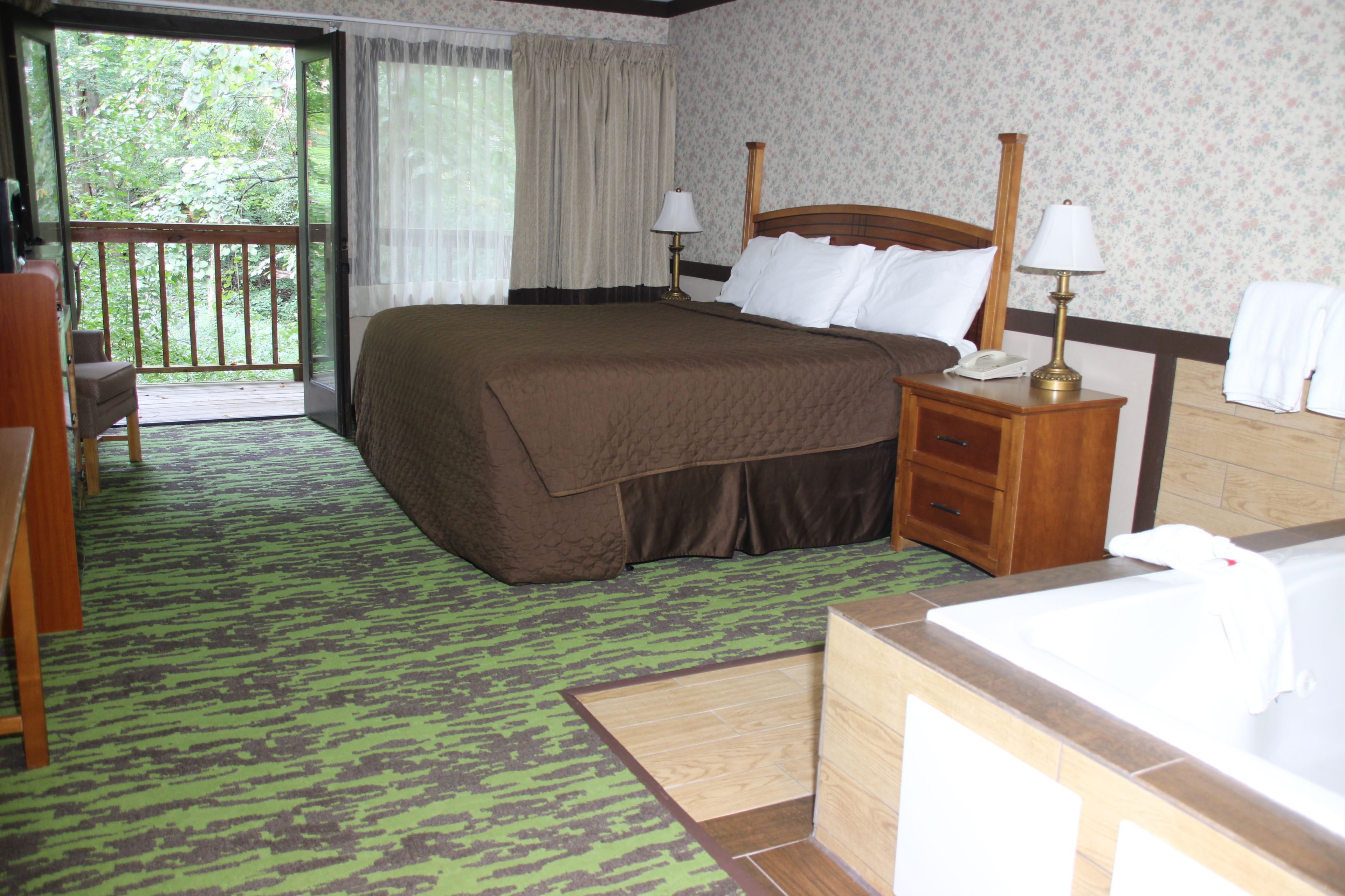 romantic room, 1 king bed, refrigerator & microwave | in-room safe, desk, iron/ironing board, free wifi