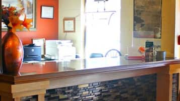 Mostrador de check-in y check-out