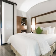 Almond Tree Inn Hotel - Adults Only