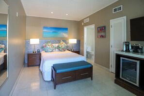 Deluxe Room, 1 Queen Bed | 1 bedroom, Egyptian cotton sheets, premium bedding, pillowtop beds