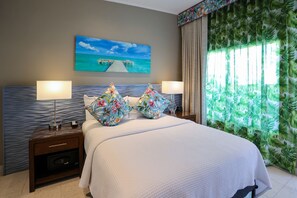Deluxe ADA Queen Room | Egyptian cotton sheets, premium bedding, pillow-top beds, in-room safe - Orchid Key Inn - Adults Only (Key West)