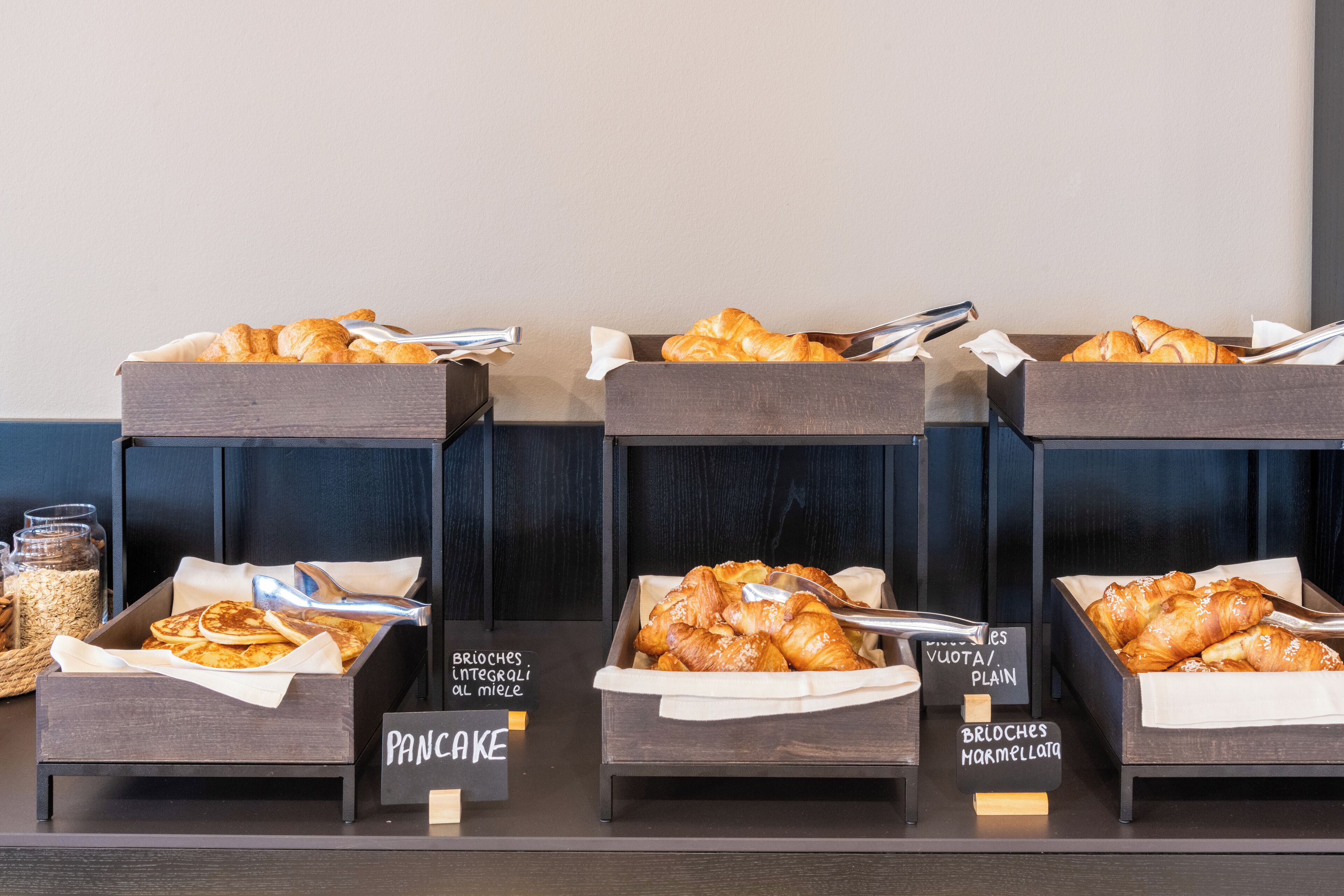 daily buffet breakfast (eur 18 per person)