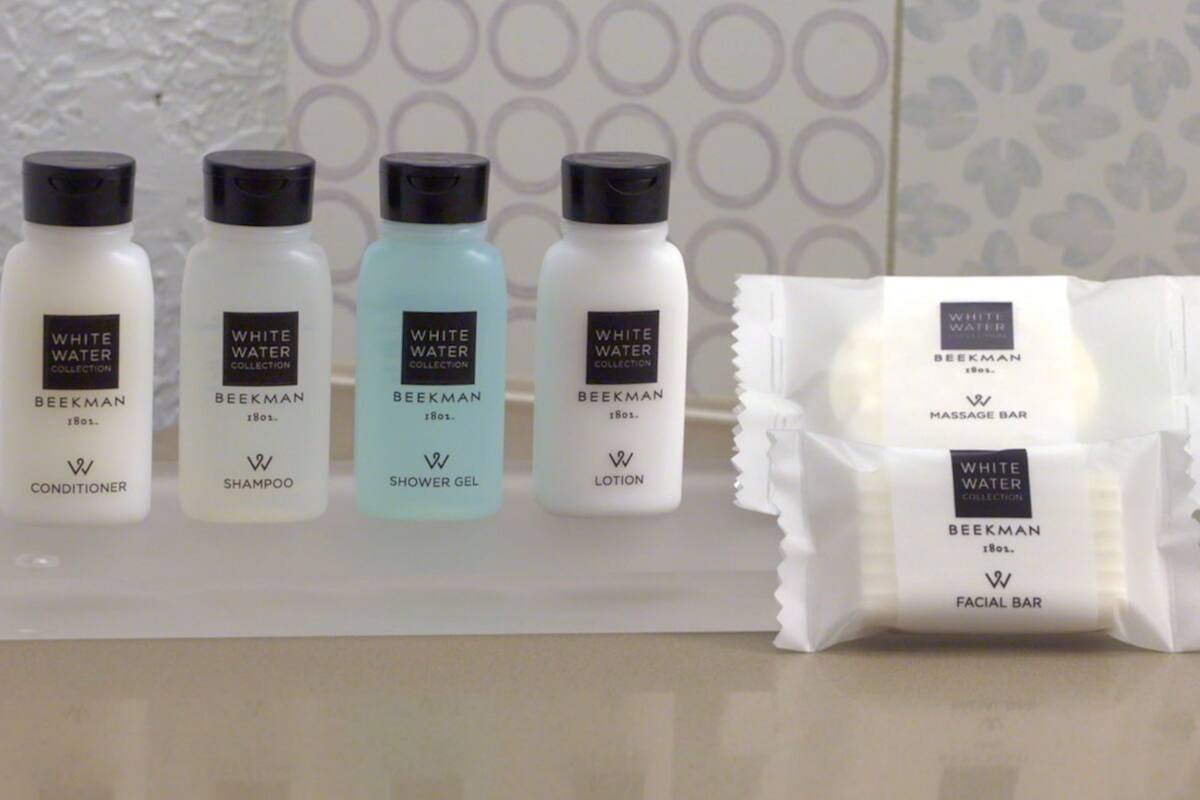 combined shower/bathtub, free toiletries, hair dryer, towels