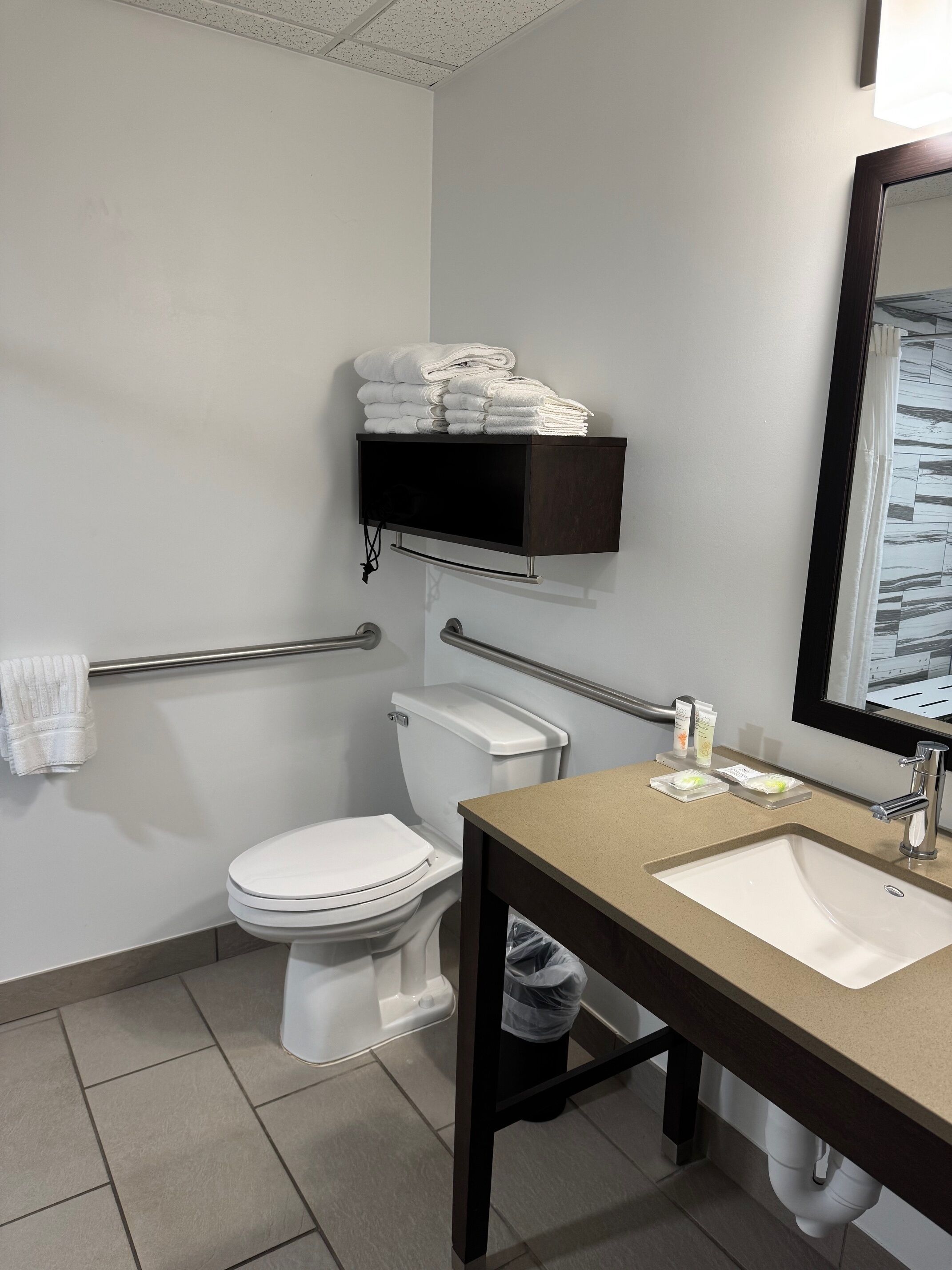 suite, 1 bedroom, roll-in shower, non smoking | bathroom | hair dryer, towels, soap, shampoo