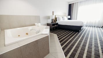 Deluxe Suite, 1 Bedroom, Non Smoking | Premium bedding, in-room safe, individually furnished, desk