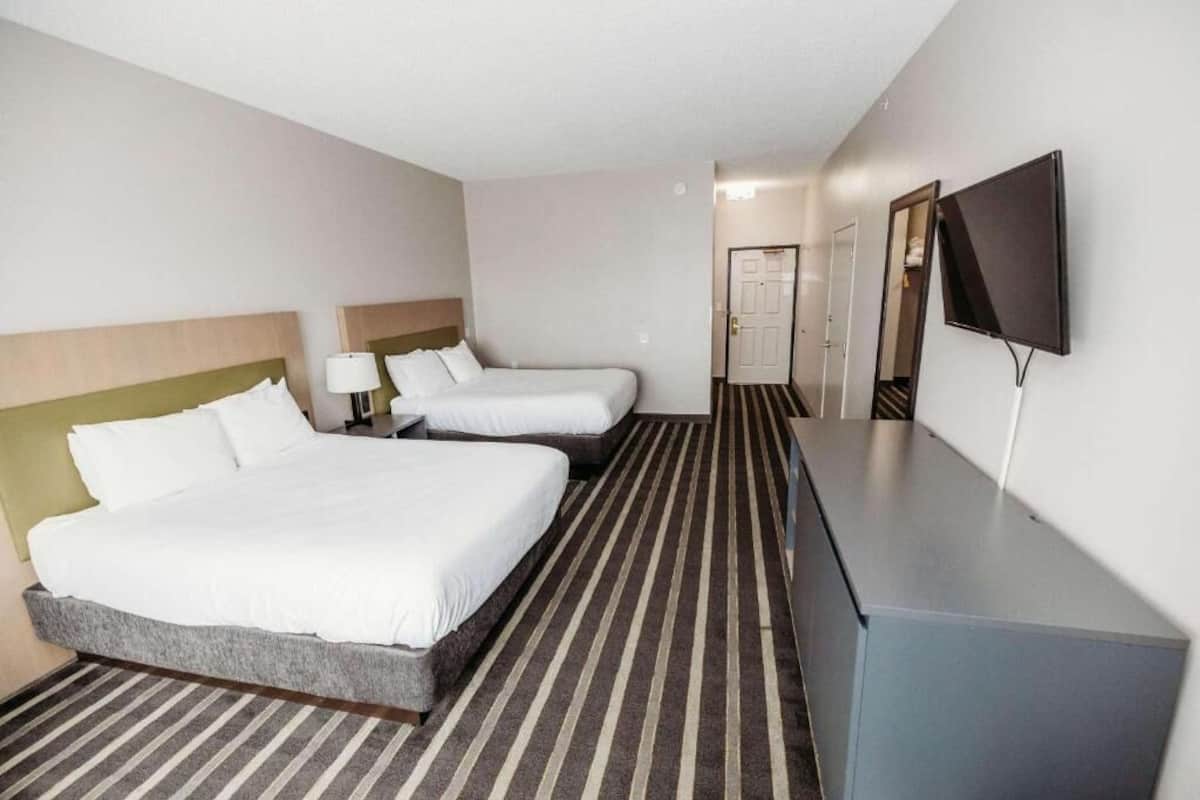 1 bedroom, premium bedding, in-room safe, individually furnished