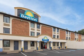 Exterior - Days Inn by Wyndham Dumfries Quantico (Dumfries)