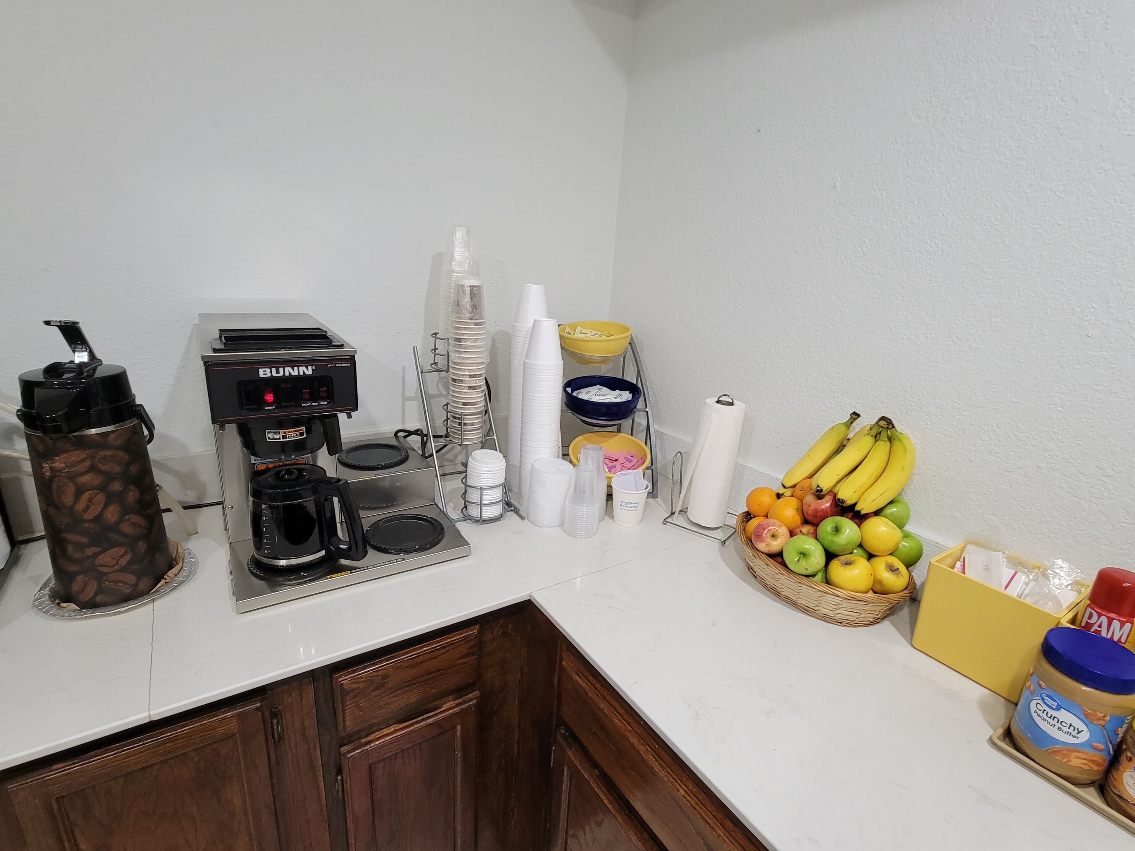 Free daily continental breakfast