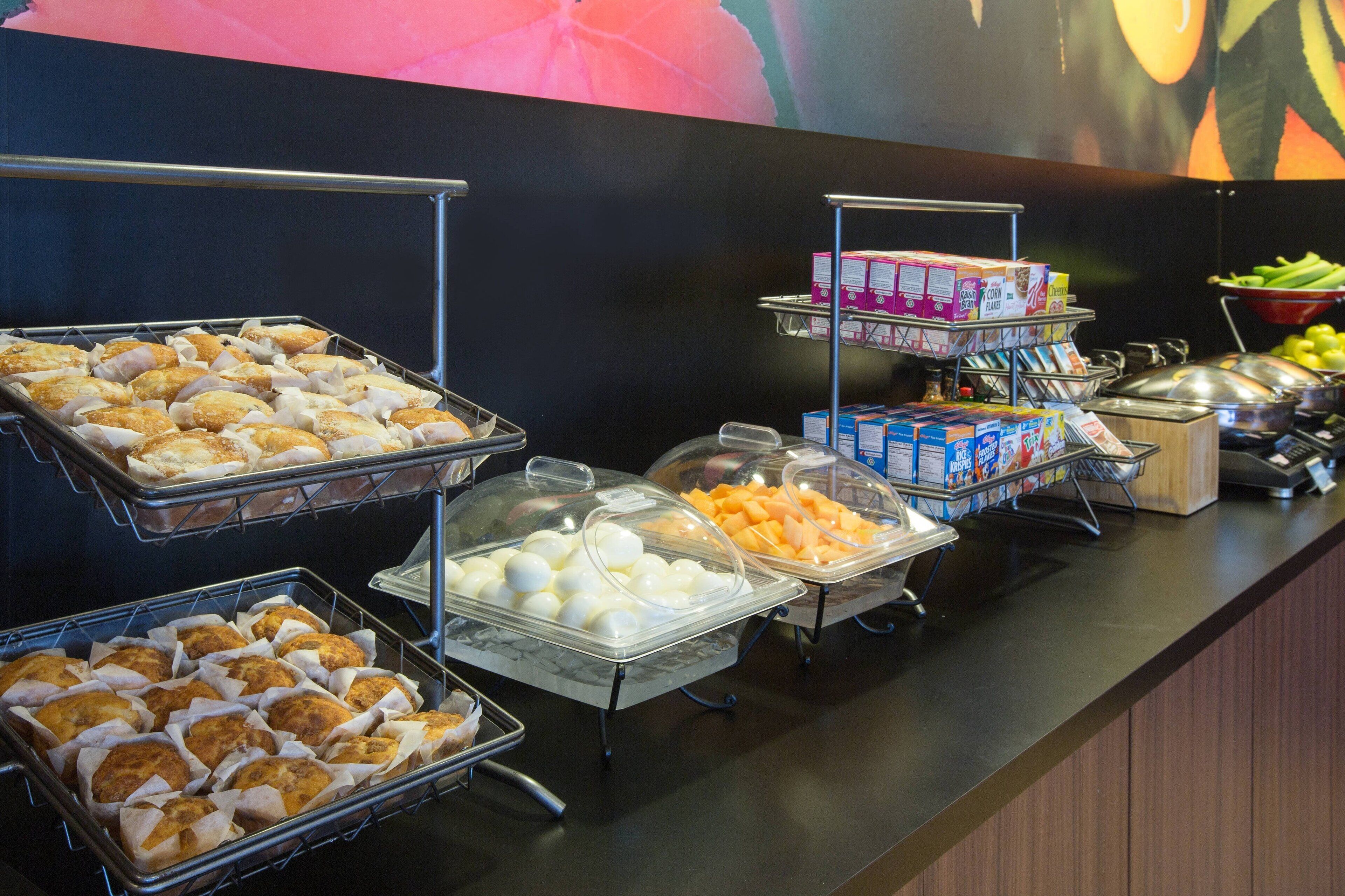 free daily continental breakfast