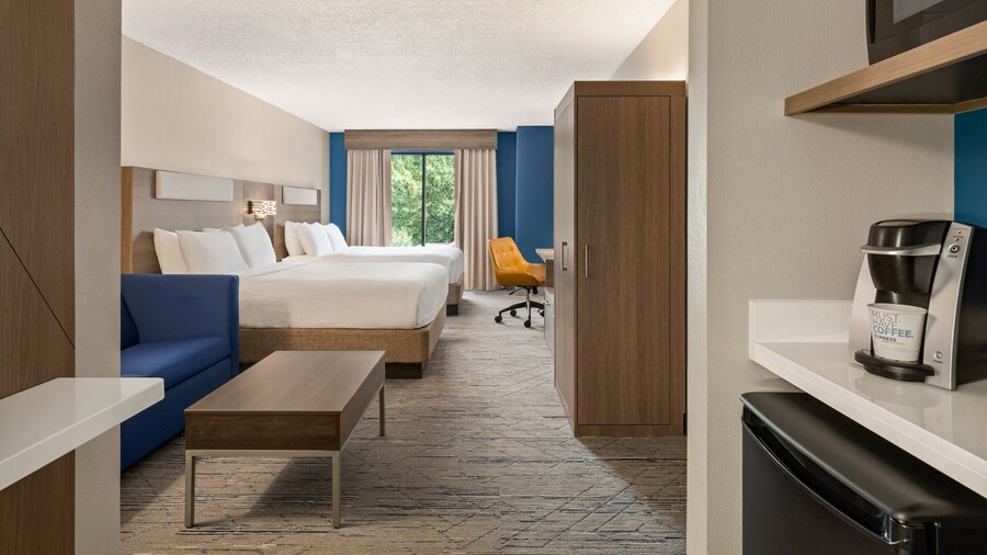 Holiday Inn Express & Suites Greenville - Downtown by IHG
