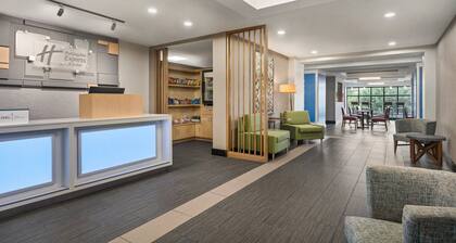 Holiday Inn Express & Suites Greenville - Downtown by IHG