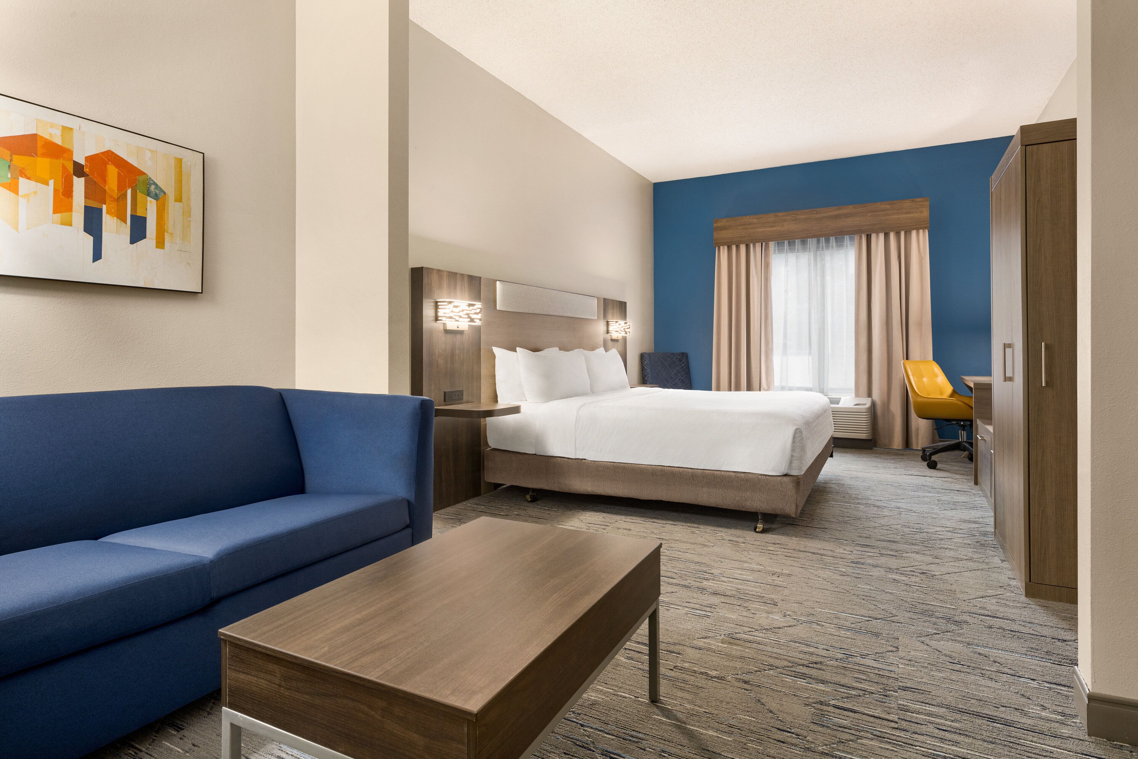 premium bedding, in-room safe, desk, blackout curtains