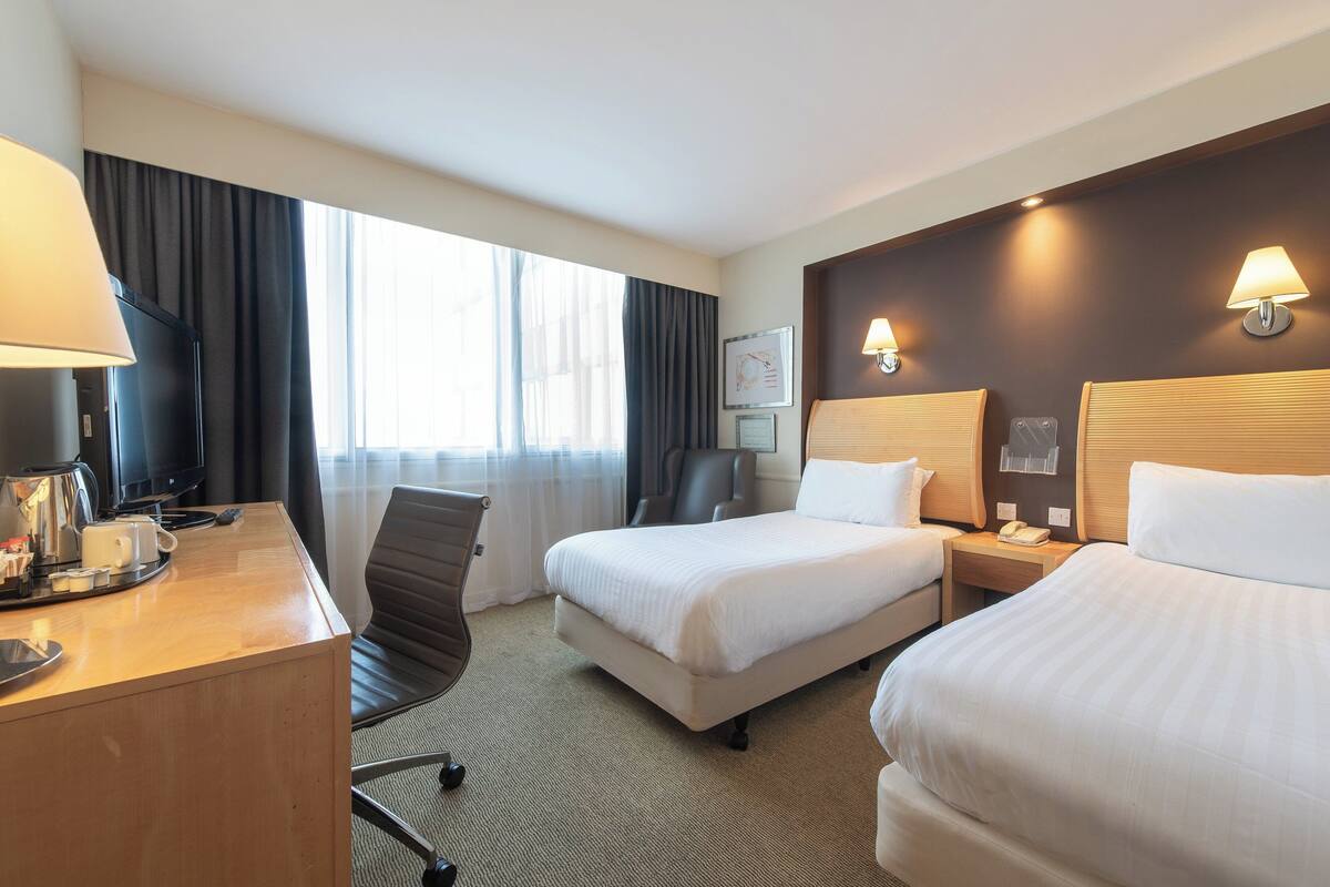 1 bedroom, in-room safe, desk, blackout curtains