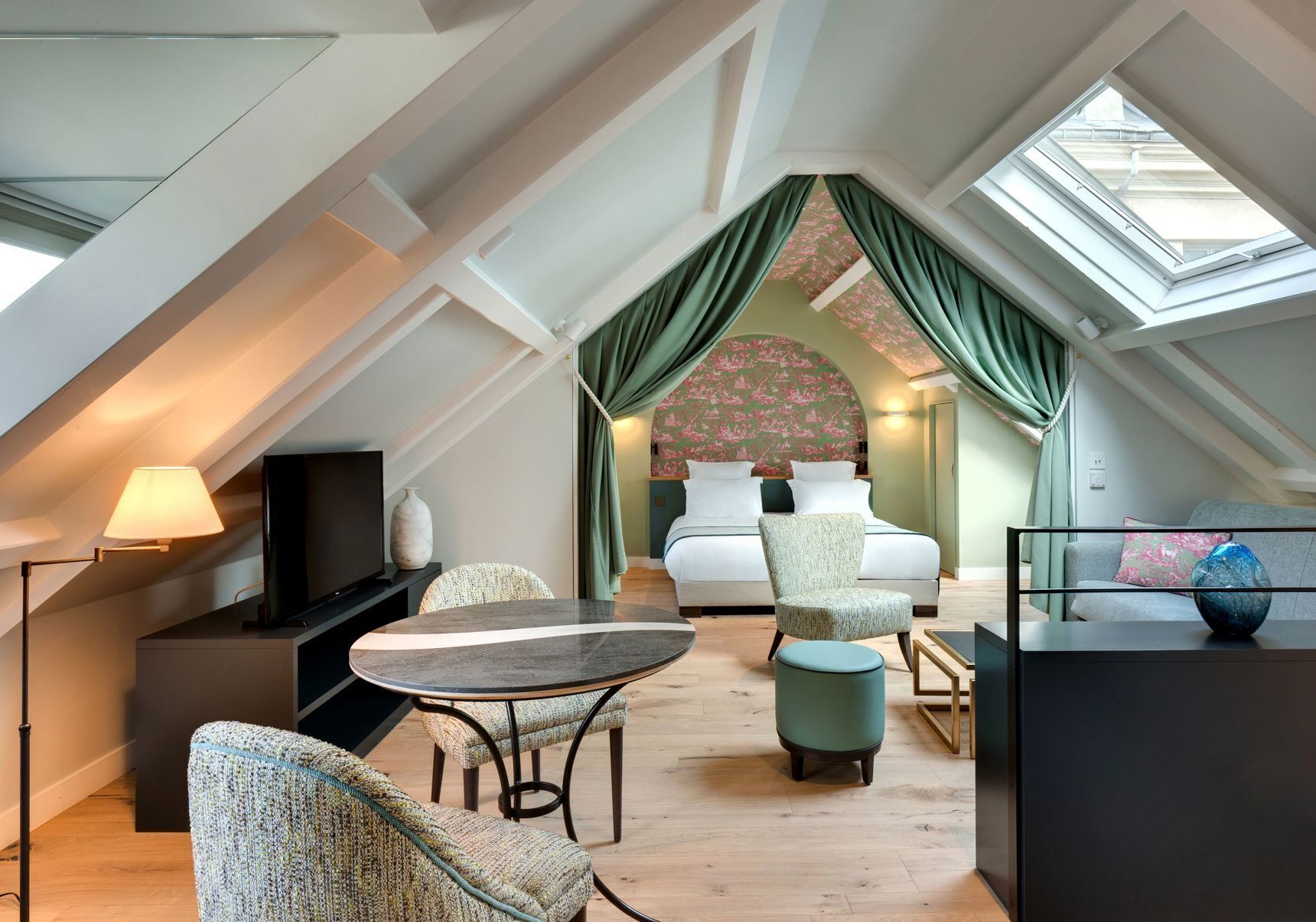 Premium bedding, pillowtop beds, minibar, in-room safe