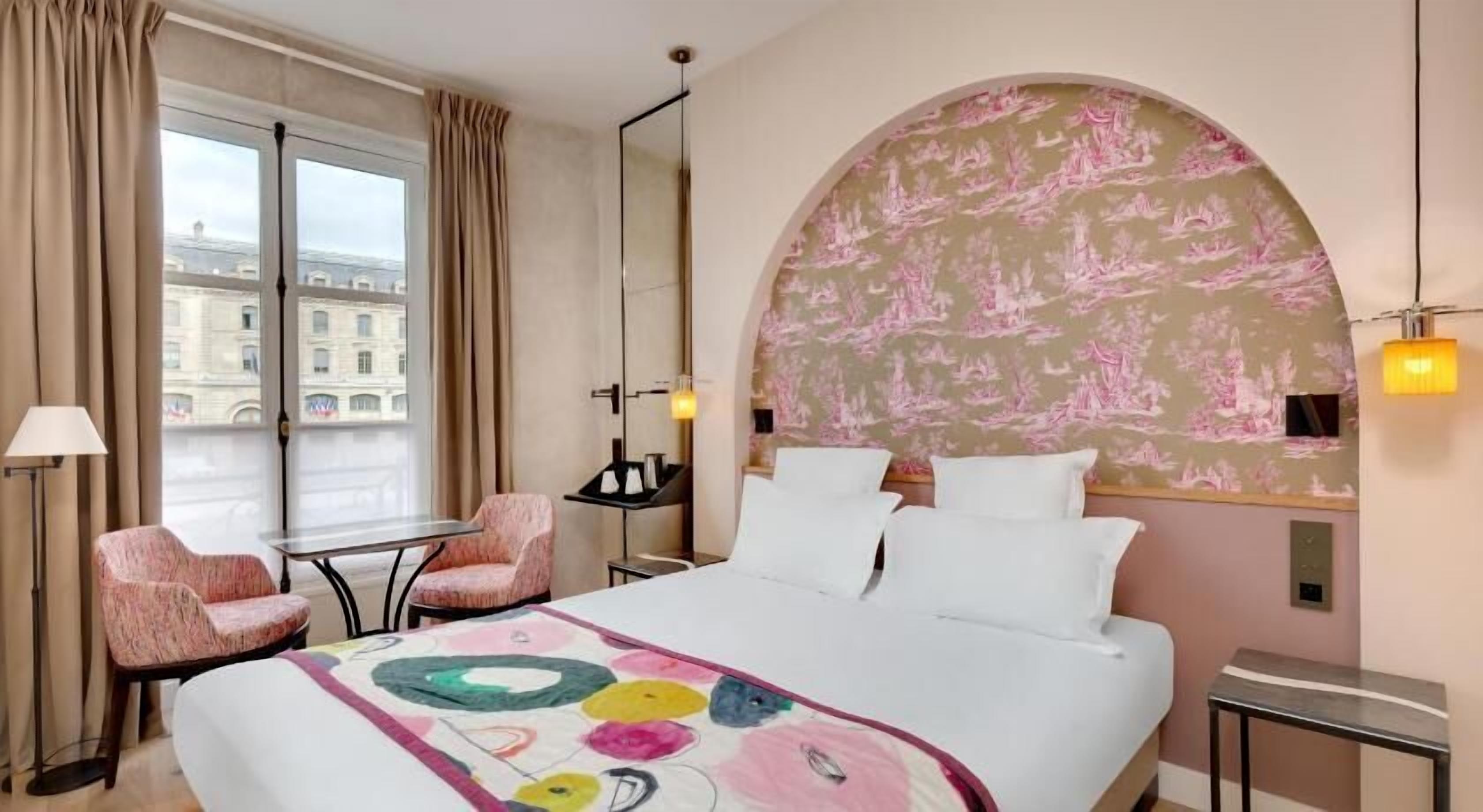 Premium bedding, pillowtop beds, minibar, in-room safe