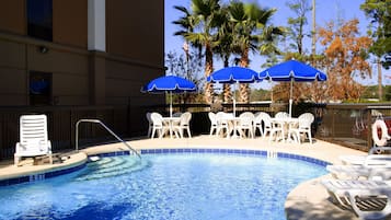 Outdoor pool, sun loungers