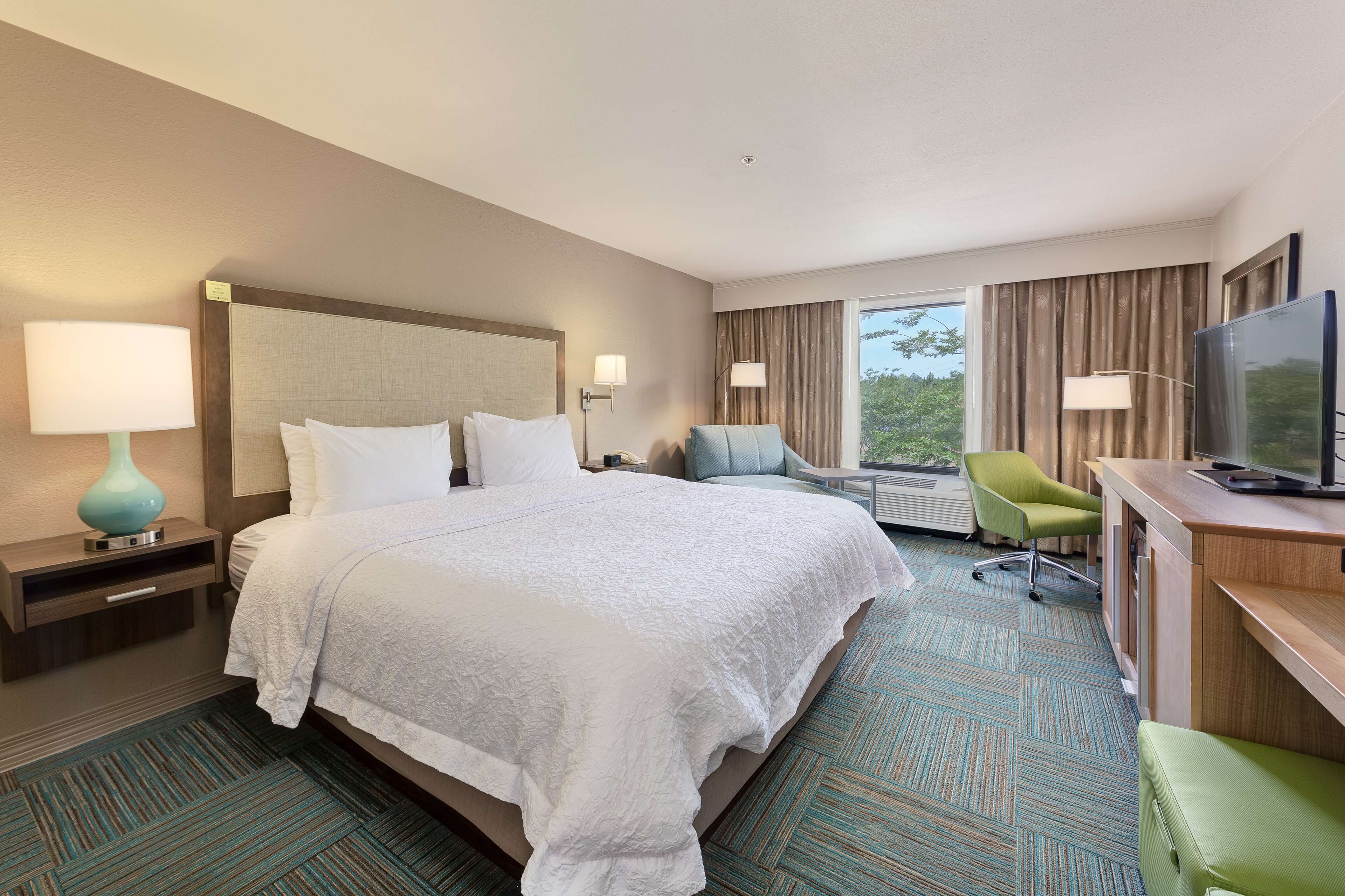 pillow-top beds, free cots/infant beds, rollaway beds, free wifi