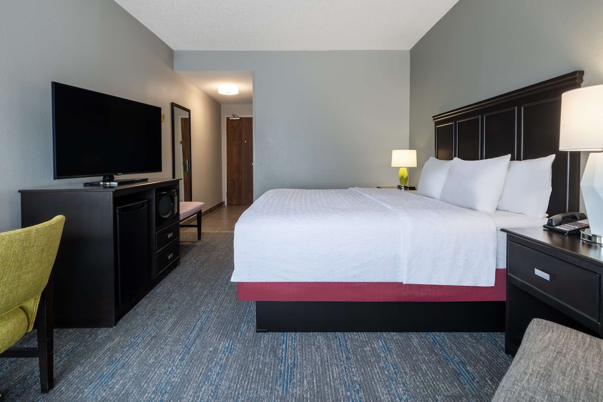 1 bedroom, premium bedding, Select Comfort beds, in-room safe