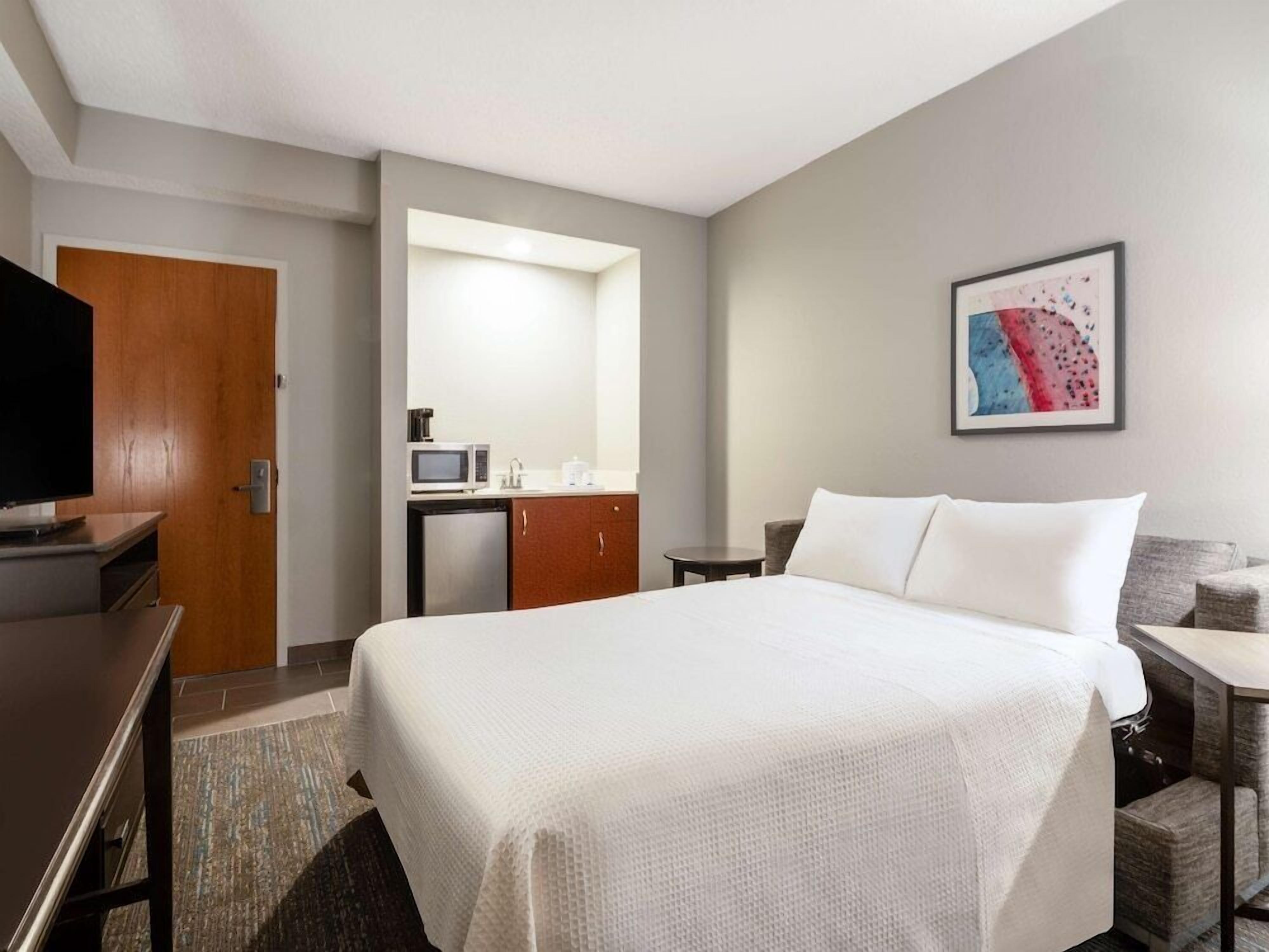 1 bedroom, premium bedding, Select Comfort beds, in-room safe