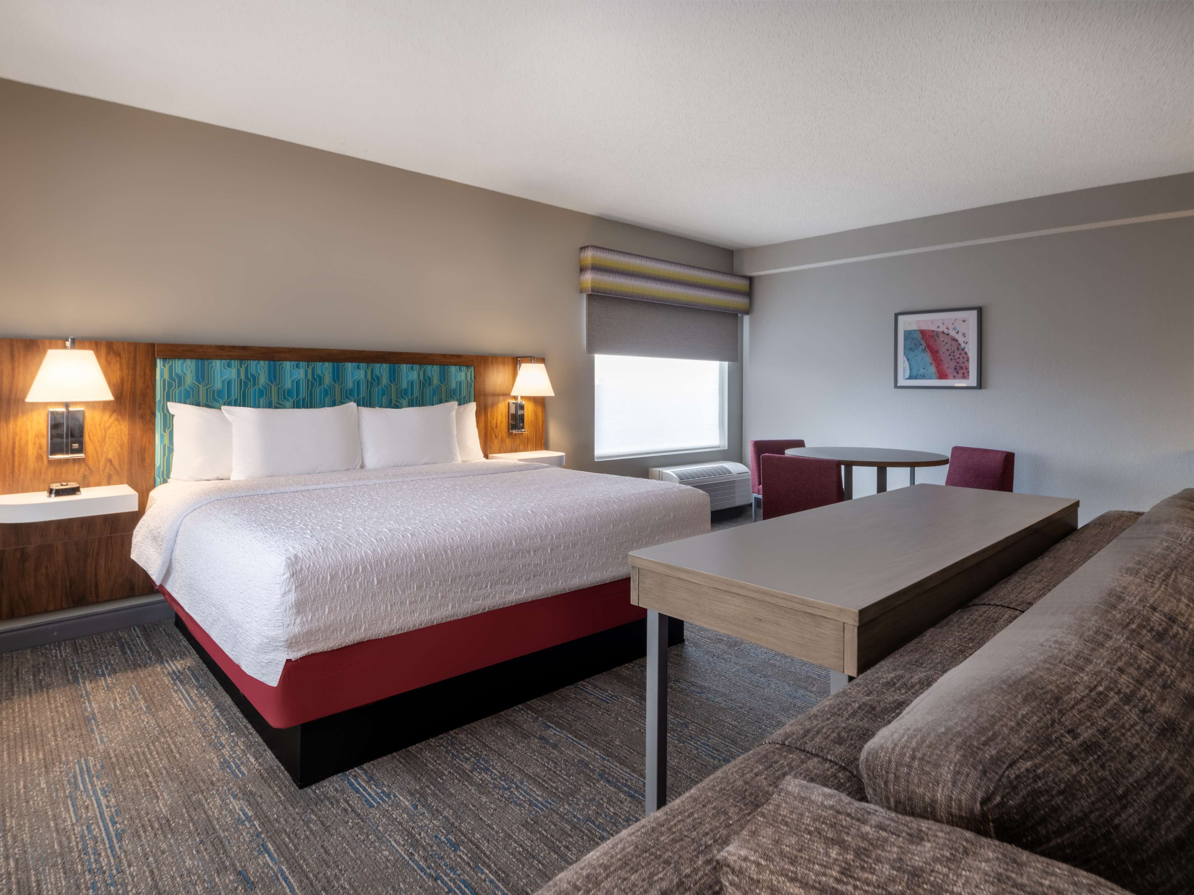 king exec sofabed | living area | 42-inch lcd tv with satellite channels, tv