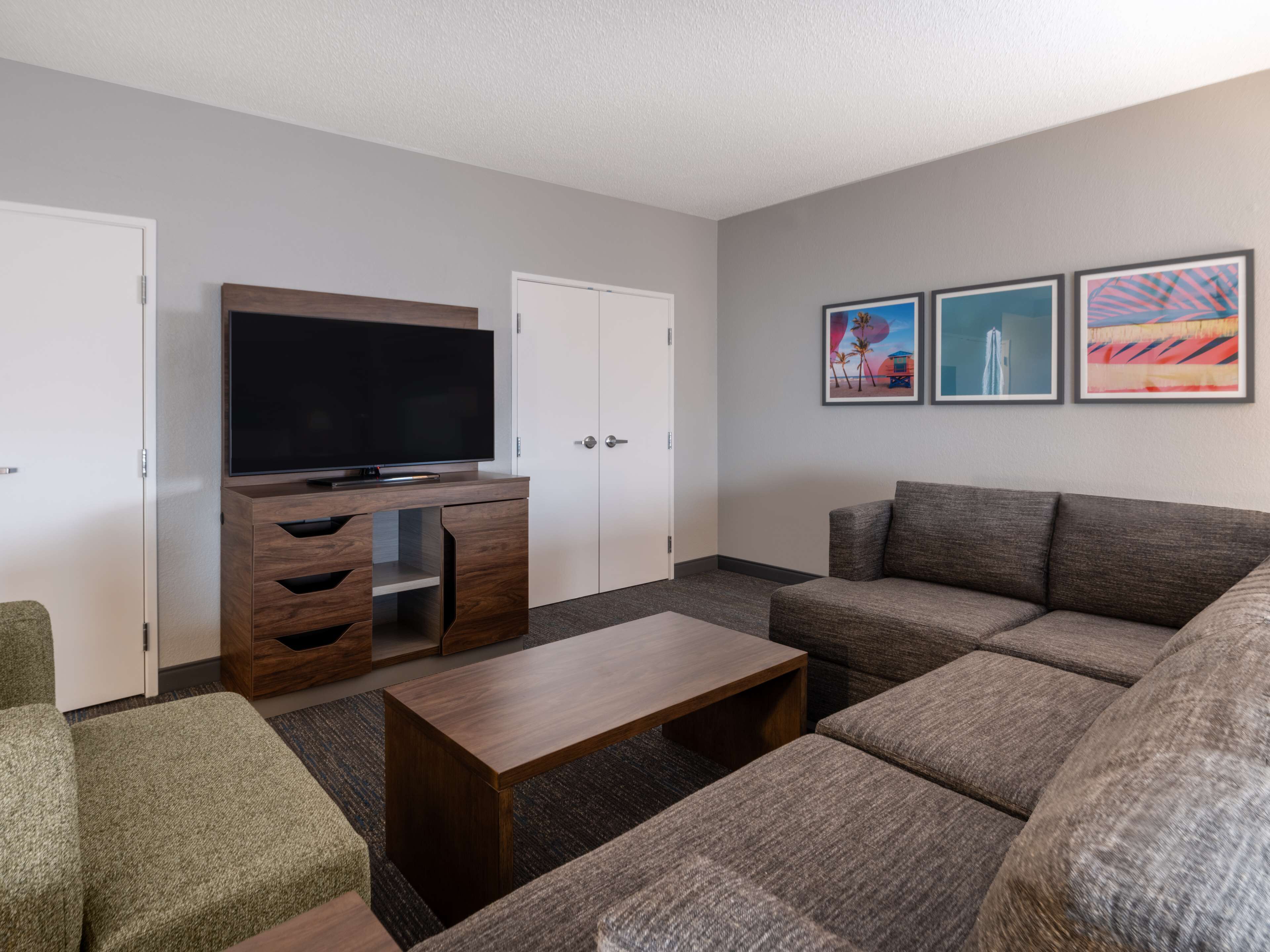 King Exec Sofabed | Living area | 42-inch LCD TV with satellite channels, TV