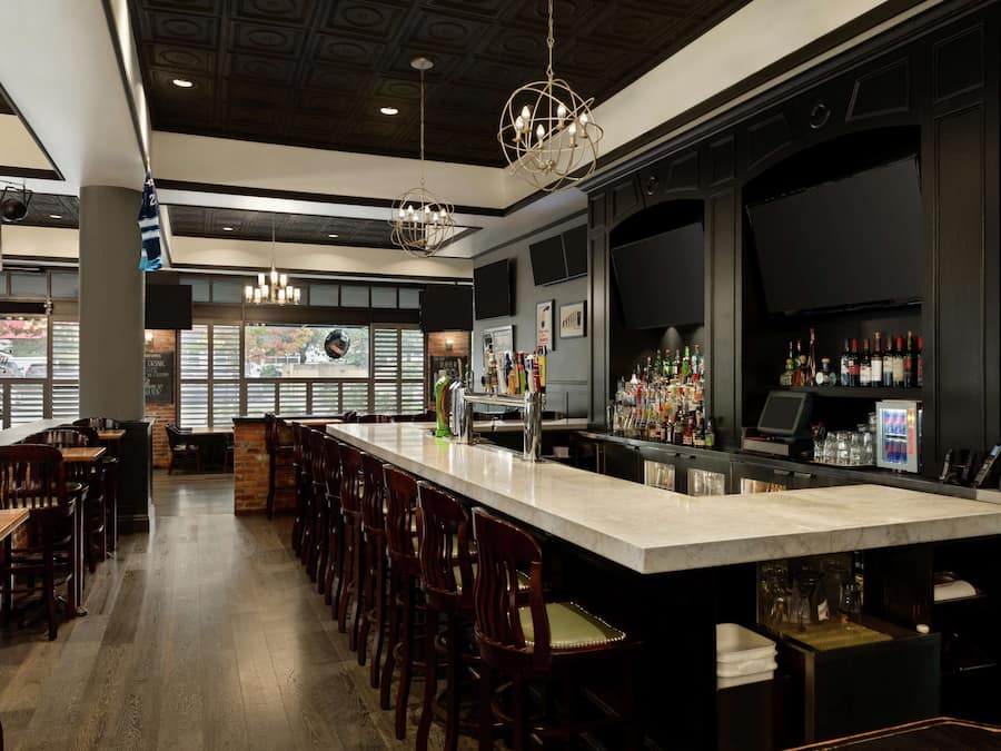 Bar (en la propiedad)