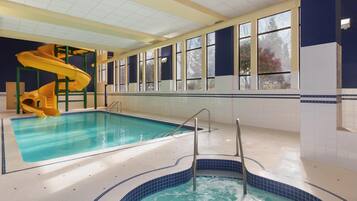 Piscine intérieure