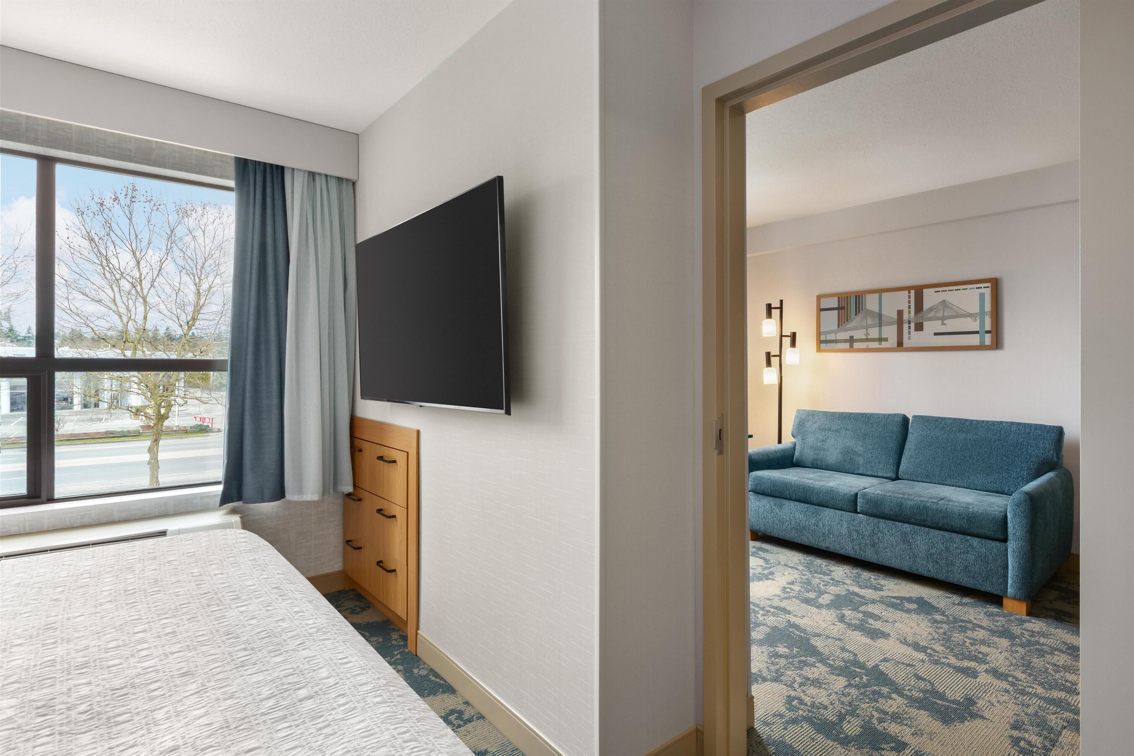 King Suite with Kitchen | Living area