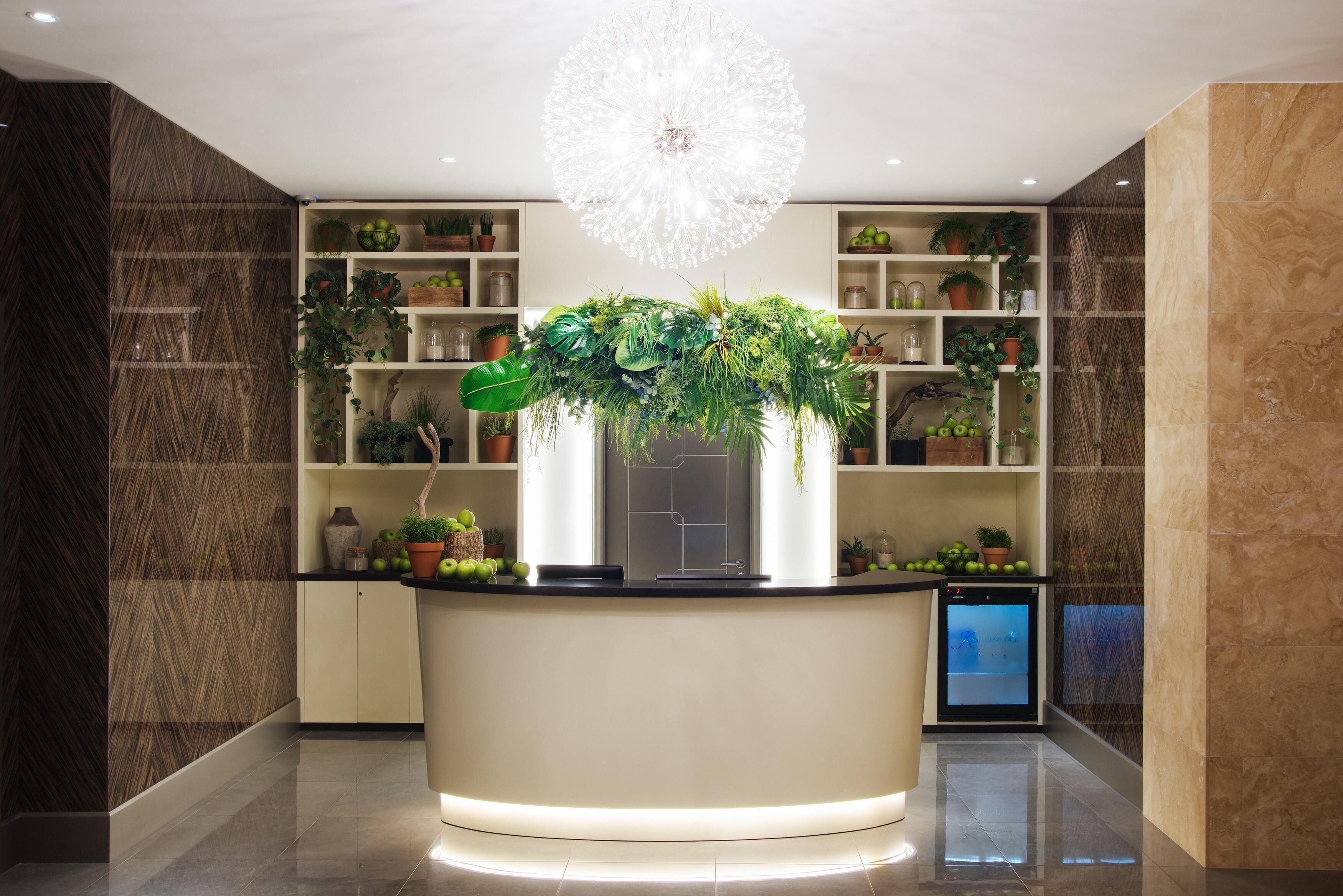 couples treatment room(s), sauna, steam room, body treatments, facials