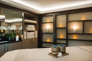 Couples treatment rooms, sauna, steam room, body treatments, facials - Grand Hotel Kempinski Riga (Riga)
