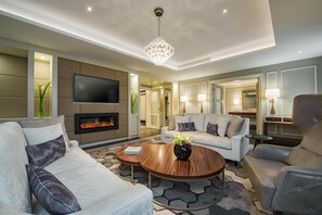 Flat-screen TV, pay movies - Grand Hotel Kempinski Riga (Riga)